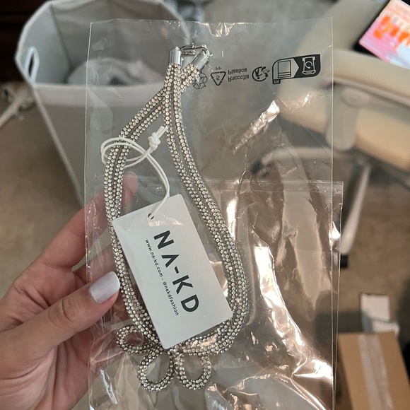 Flower Rhinestone Necklace - Picture 5 of 5